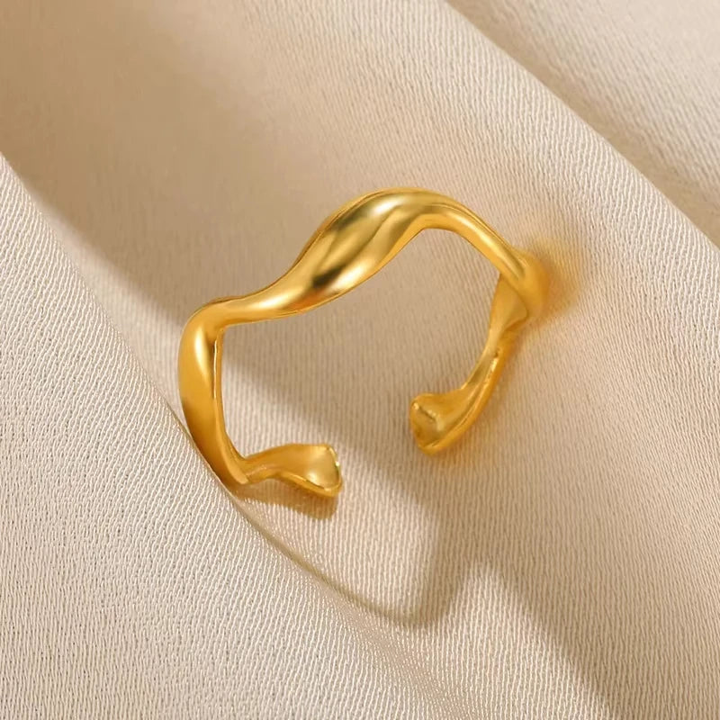 GeoLuxe Ring
