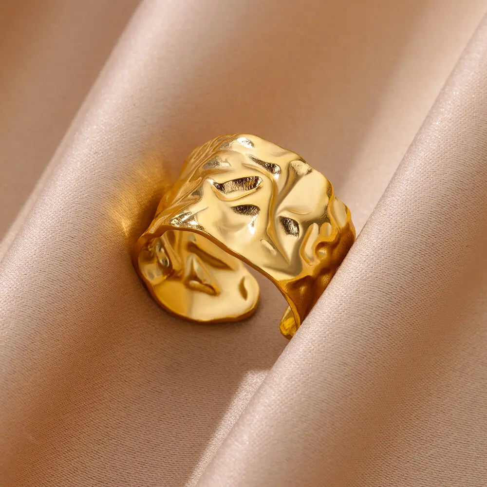 GeoLuxe Ring