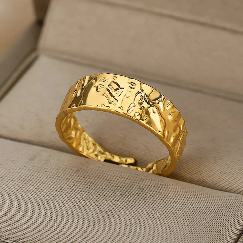 GeoLuxe Ring